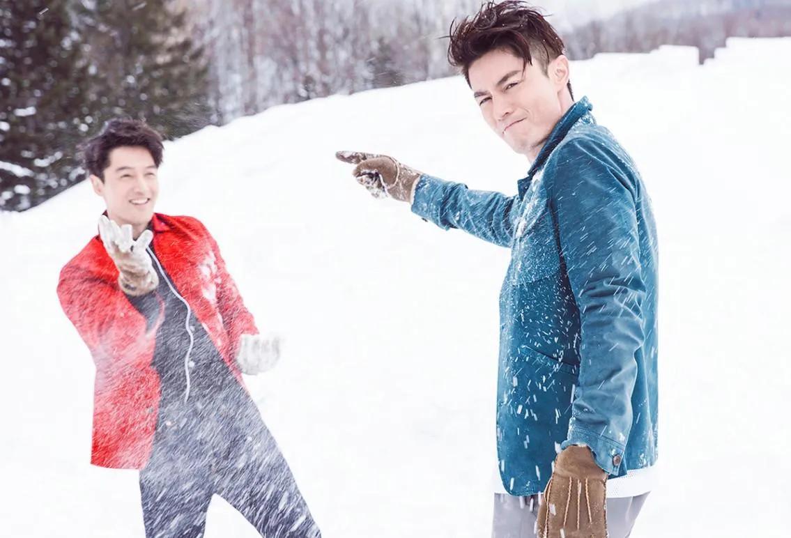 胡歌霍建华雪地大片封神， 君子之交淡如水，是胡不是霍是霍躲不过。
九年时光淬炼，