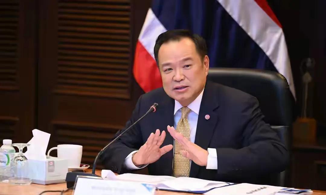 阿努廷或在寻找新盟友了！
19日，泰国新总理阿努廷透露，他曾与前总理阿披实共进午