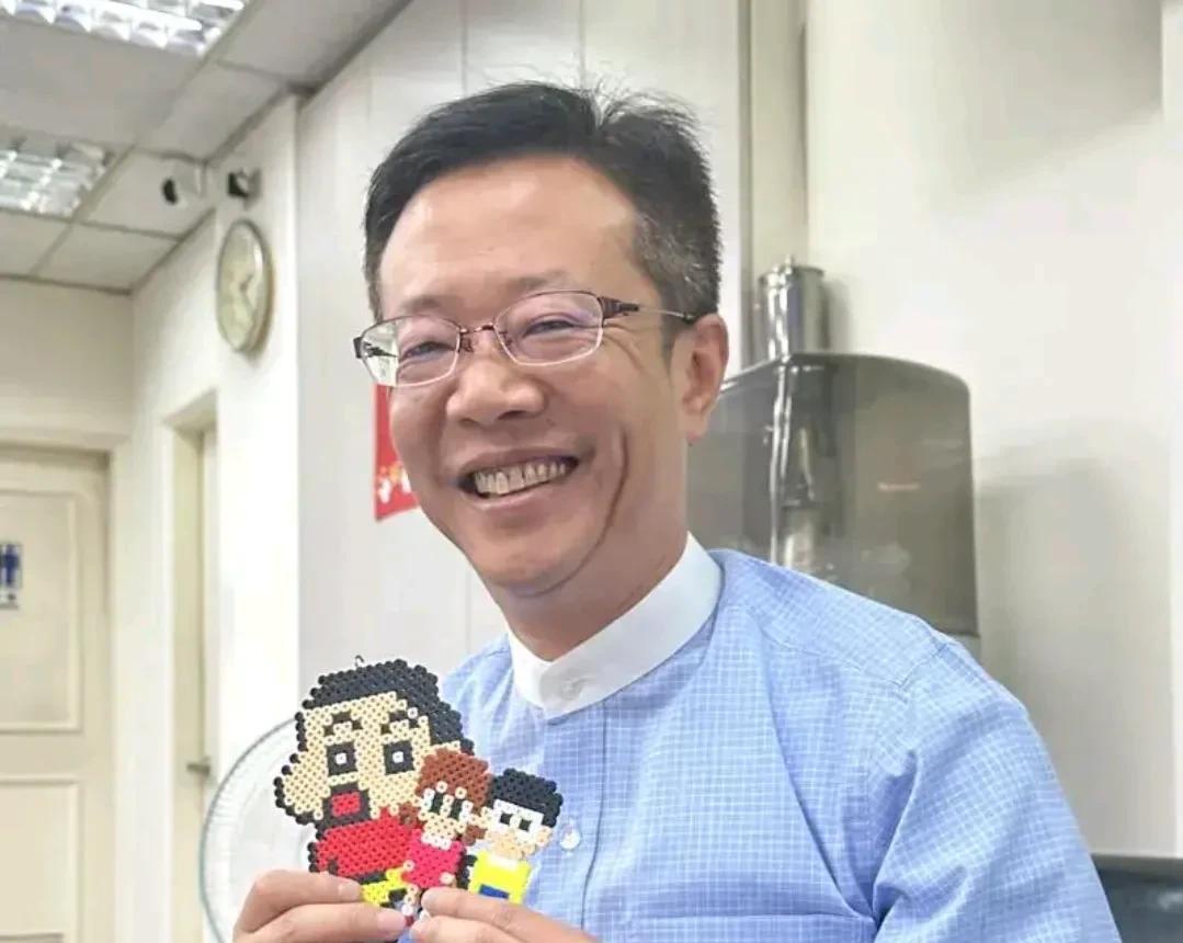 蓝营喊出反罢免成笑话，罢双吴失败！  这句嘲讽，如今在新北的罢免行动中再次应验。