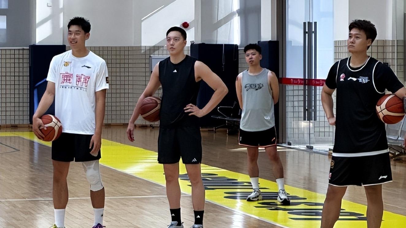 广东新援欲提前复出，杨瀚森恩师逝世，广州引援捡到宝，北京酝酿2换1交易