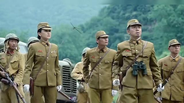 1942年，女战士被困在山洞，日军放火逼她出来，她丈夫却不敢开枪