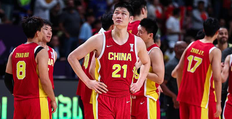 胡金秋寄语王俊杰：你还有很多比赛可打

中国男篮1分之差惜败澳大利亚男篮屈居