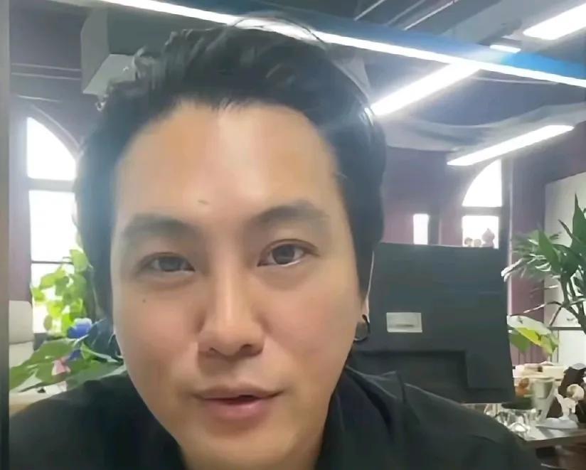 台湾省博主爆料，欧巴继承到老婆的遗产，后续会把老妈接到台湾定居。应该会长住台北，
