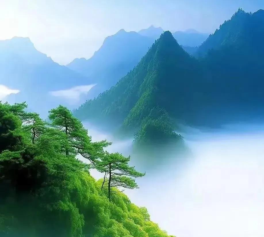 #上联山高入云端，诚邀下联#
下联：寺古隐钟声。
