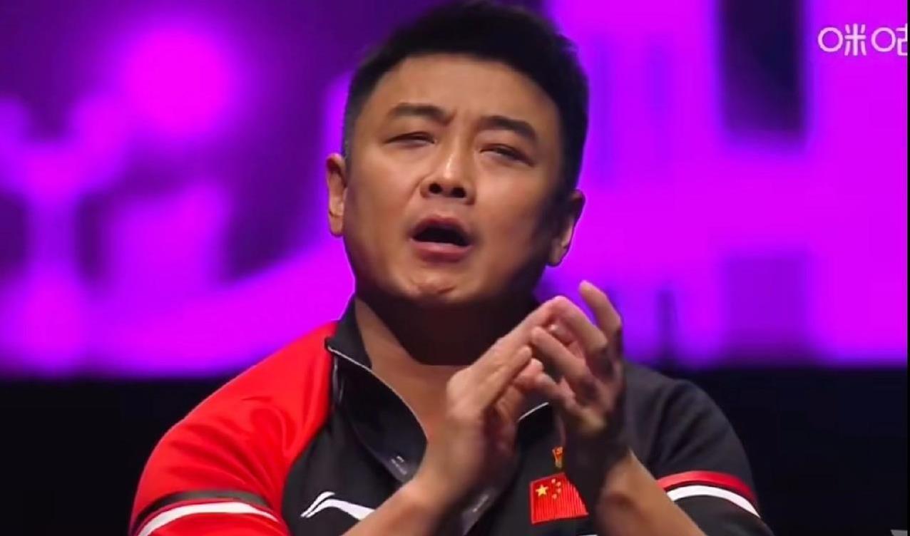 王皓今天是真开心，还得是楚钦。
赛后采访中，王楚钦说虽然看似4-0的一个比分，其