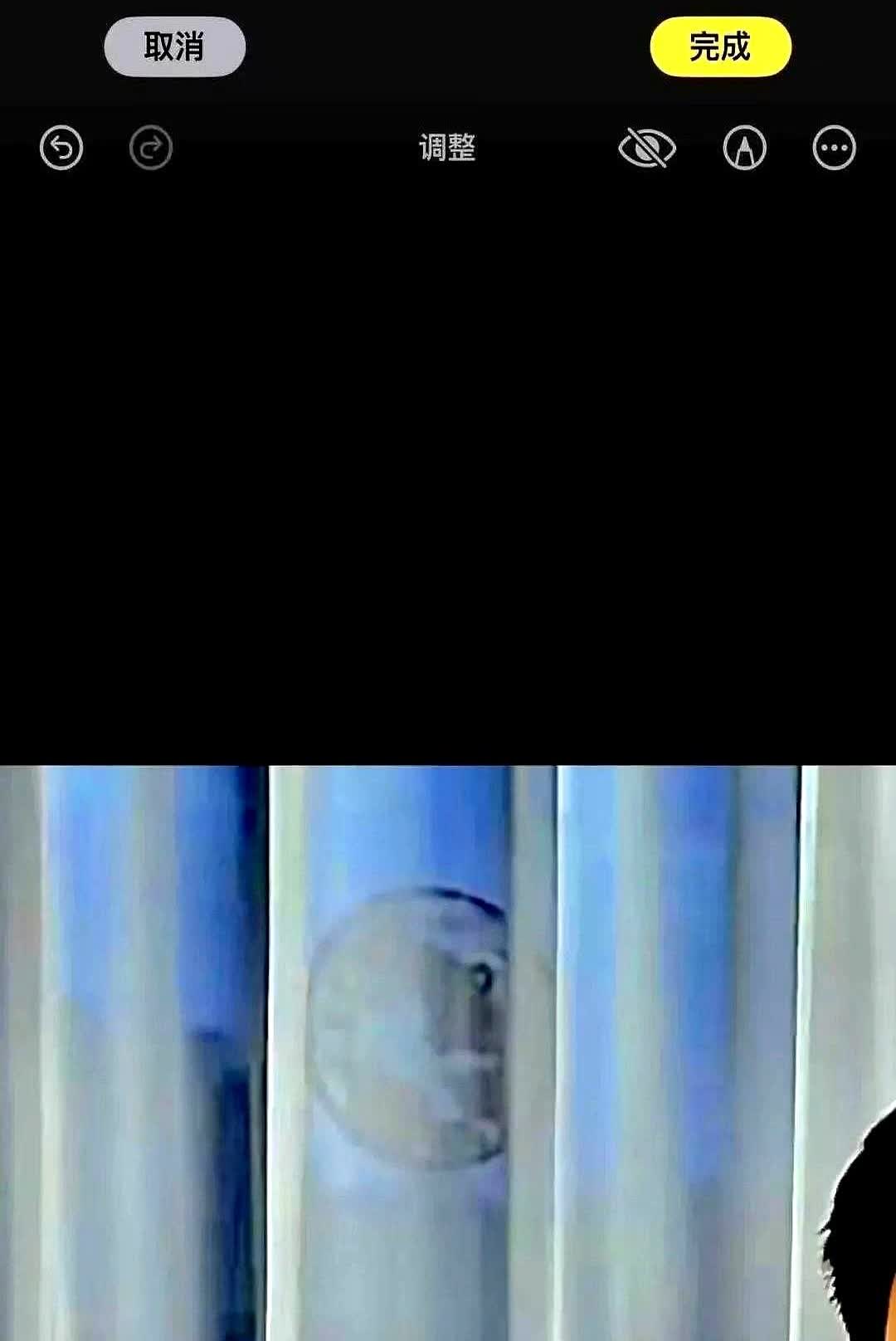 家人们快来看！

莎莎和大头的新宣传片藏了个大彩蛋！

本来盯着纱帘后若