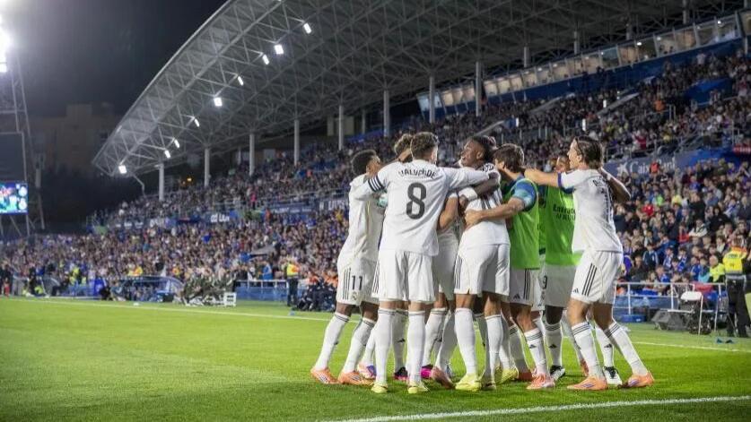 正式超越梅西！世界第1，皇马巨星狂轰395球+本世纪第1人