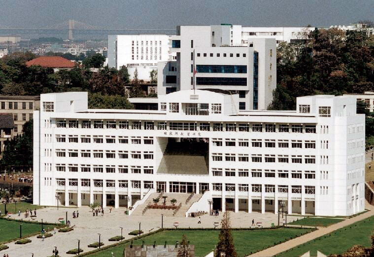 安徽师范大学建校较早，在安徽省内很有一定的知名度，毕业生就业情况也一直较为良好。