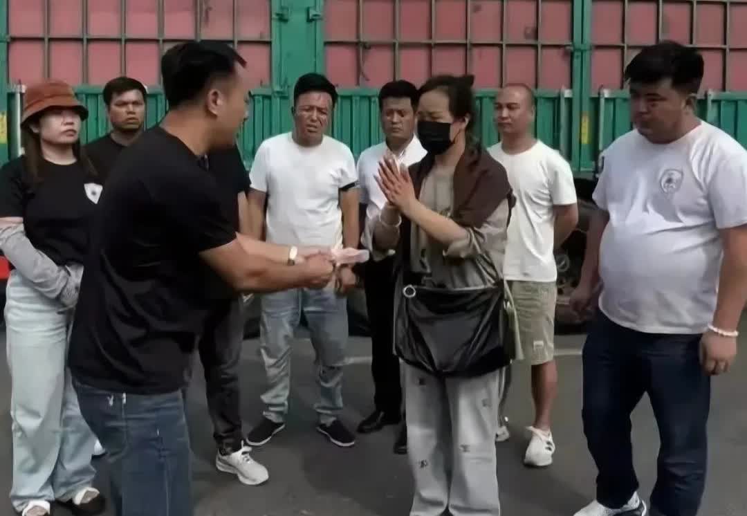 都说人性本就自私，可这几位完全颠覆了我的想象！只因帮助一个离世的陌生人，哥几个一