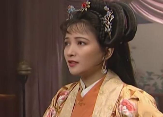 一天晚上，宋徽宗心血来潮，微服来到了醉杏楼！妈妈热情地将他请进屋，来了句:“大官