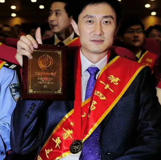颤抖吧，广东队！上海男篮已经做好战斗准备，卢伟不会让G1续集上演，忘记宏远主场5