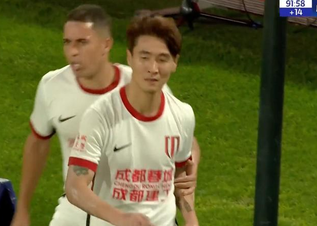 7月18日晚，在天津津门虎2-1击败成都蓉城的比赛中，韦世豪与天津球迷的争执成为