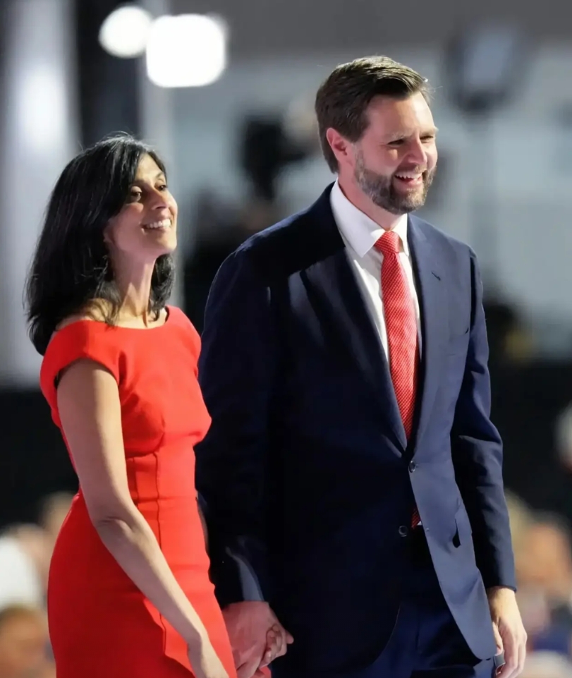 欧美上层阶级貌似很热衷于印度人，从“高层”们的太太可以看出来，万斯老婆居然都是印