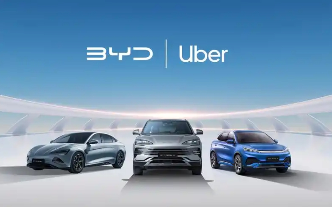 我突然发现，比亚迪的所有举措非常贴合国家的政策导向。
2022年的时候，比亚迪就