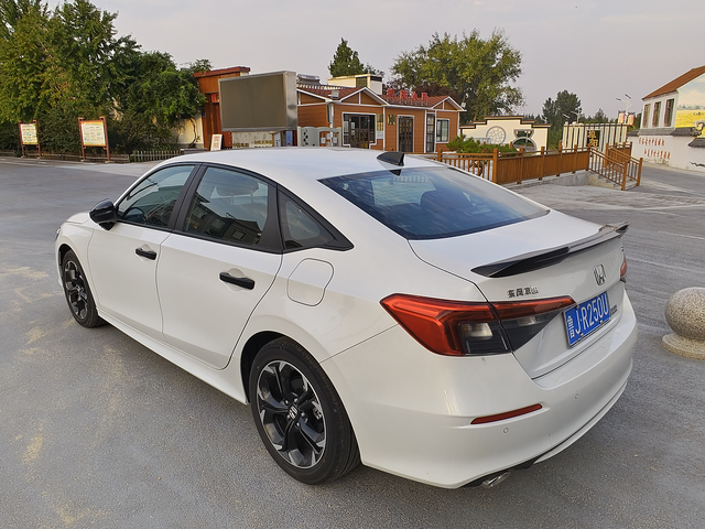 雷达仪表盘不显示
4儿子店说加装的原厂雷达，但是仪表盘上不显示怎么回事？