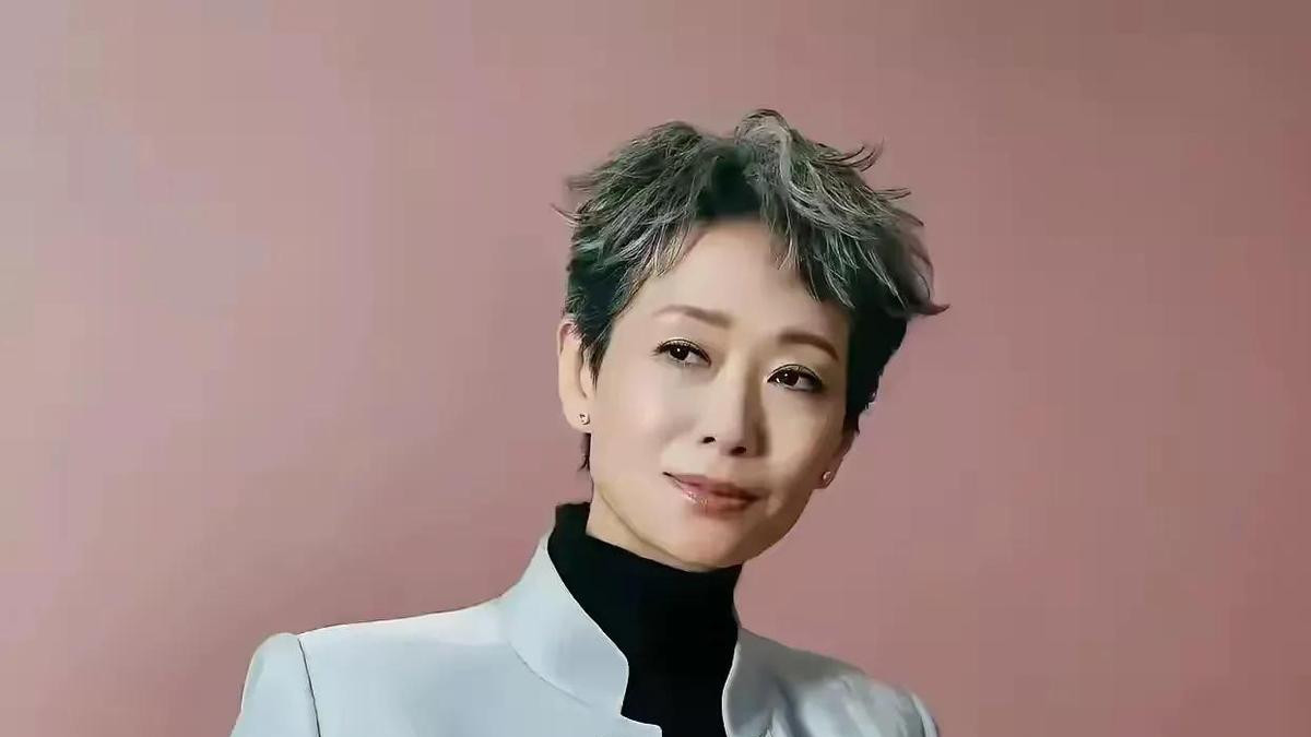 《乘风2025》：62岁叶童，打破年龄枷锁，舞台绽放传奇光芒