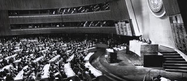 美国：1971年 反对 新中国加入联合国。苏联：1971年 赞成 新中国加入联合