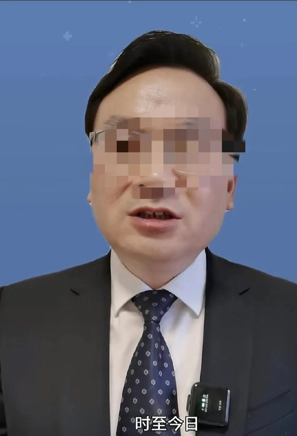 咋回事？董宇辉又成了众矢之的了？
又一位大咖跳出来，指责董宇辉和他的粉丝，说曾经