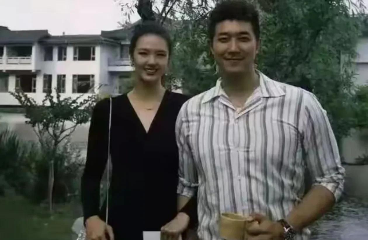 最近张常宁少有出来了，
等着全运会结束后，
退役和相夫教子了...！