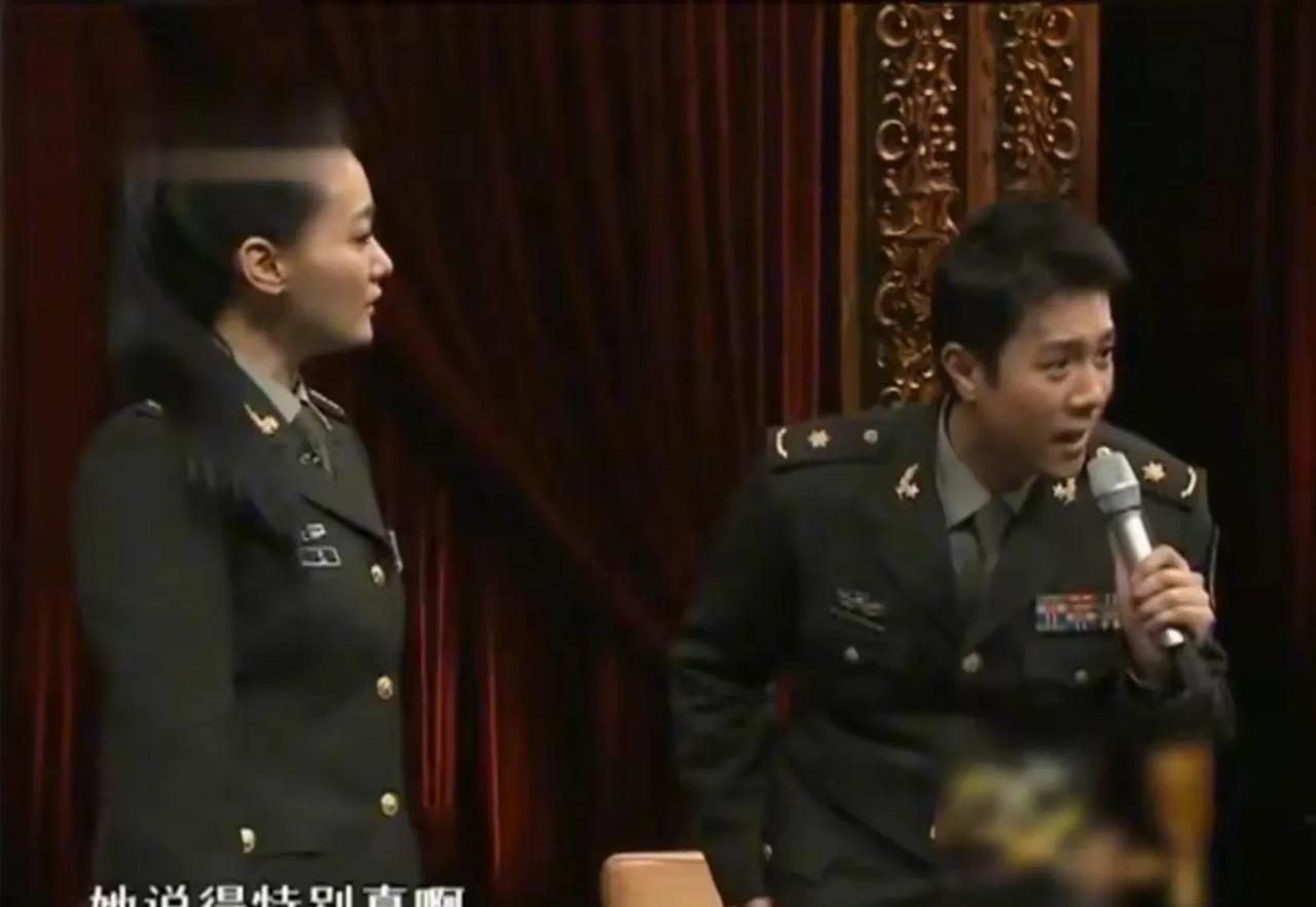 歌手蔡国庆说：“有次我和谭晶合作，二重唱，她突然特别认真的跟我说，蔡哥，你真帅，