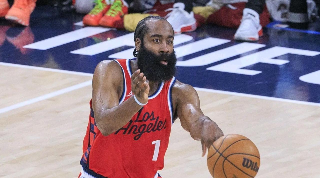 快船可以回顾下这赛季组吧在的比赛，哪场不是对面3分射爆，一挡拆，哈登肯定挤不了掩