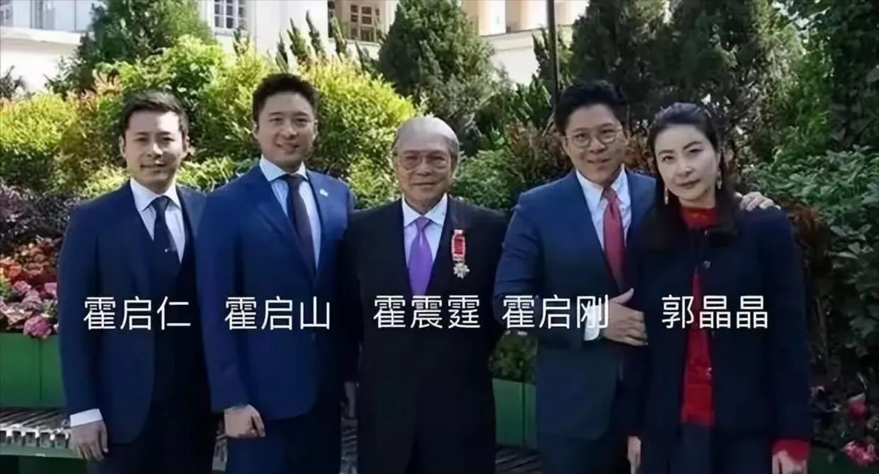 霍启刚面相好心更善











我的天哪！你们相信吗？霍家三兄弟里，霍