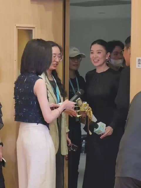 宋佳白玉兰奖最佳女主角获奖感言及台后采访，还有获奖那一刻马伊琍跟闫妮像自己拿奖似