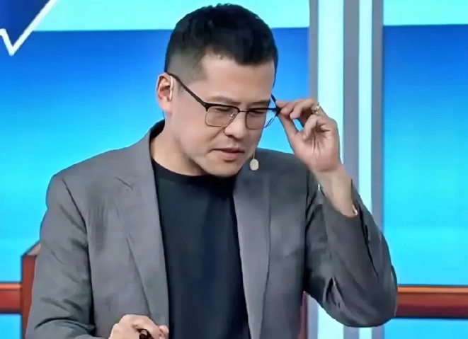 杨毅真敢讲：要是步行者和雷霆打总决赛，那NBA联盟可就倒大霉了。

总决赛对阵确