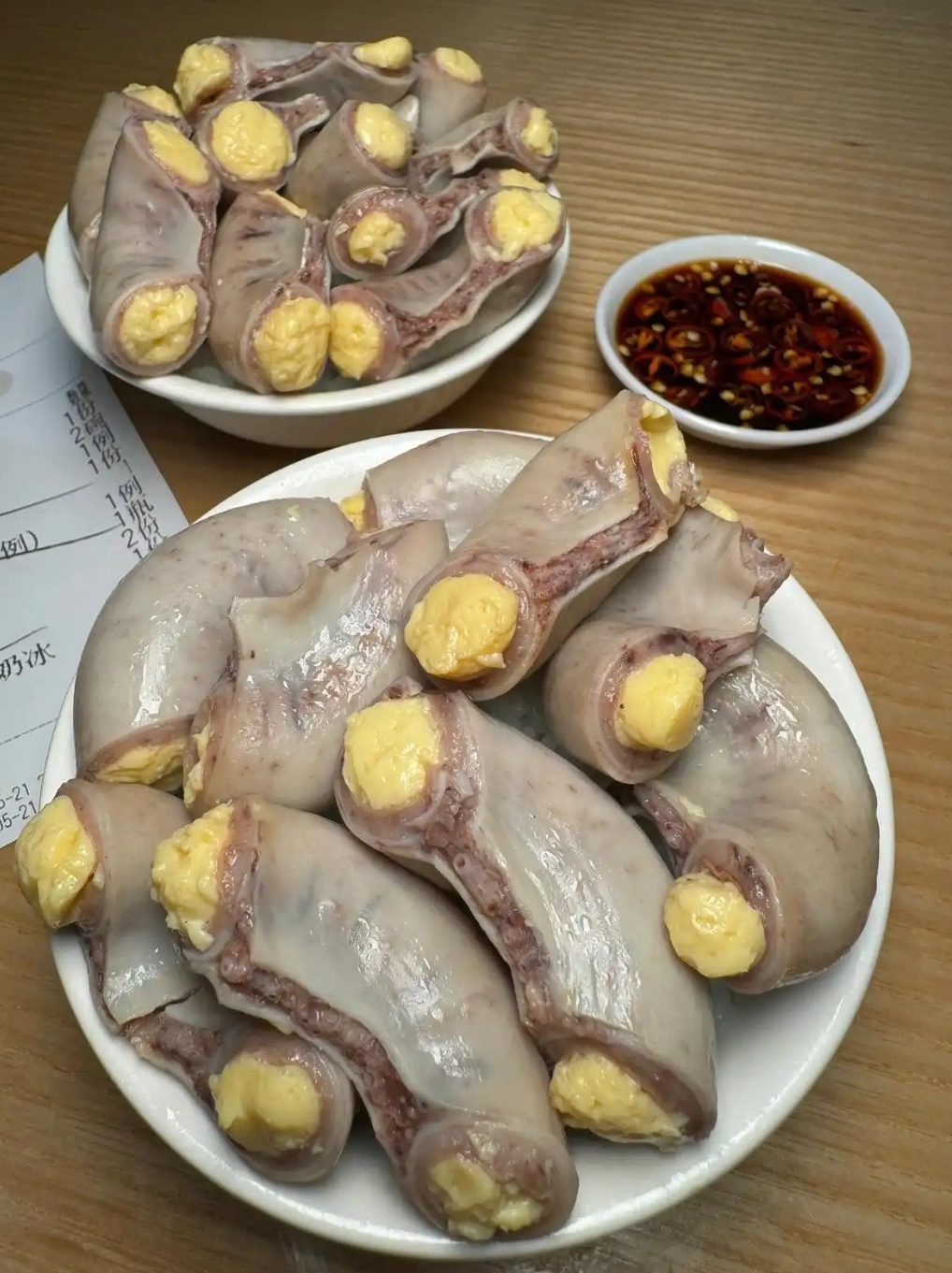 这个在深圳是叫什么来着，有朋友知道吗？蘸着酱料，真的巨好吃！上次朋友请去吃的，真