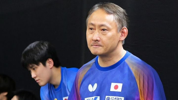 张本智和丢冠快哭了！赛后一家人黑脸呆若木鸡，已第14次输王楚钦