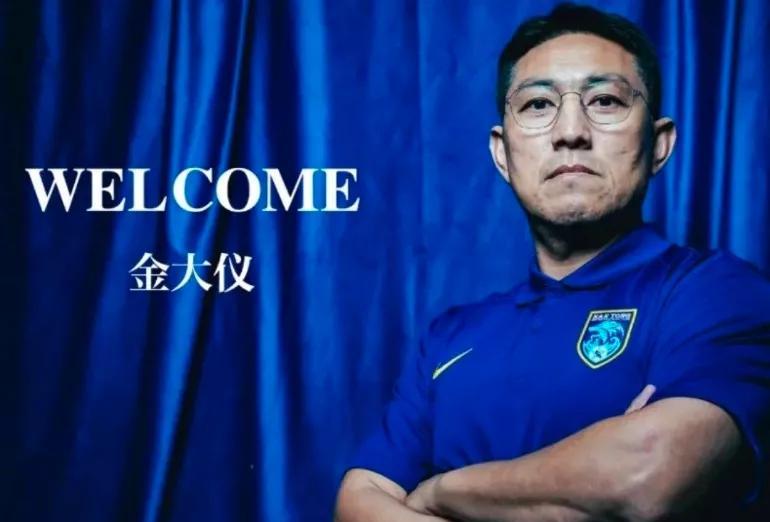 #记录我的2025#
在球员叶道驰的梅开二度加持下，主场2:0简简单单击败苏州东