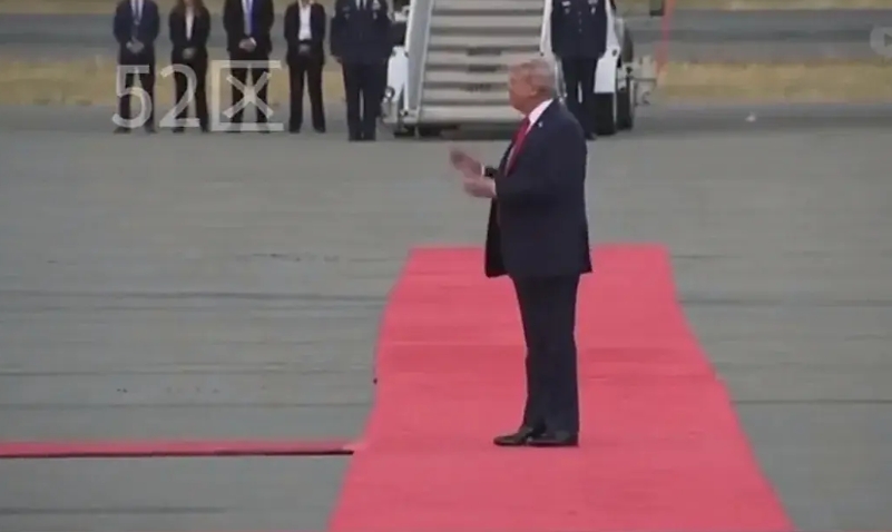 乌克兰:我是谁，我在哪儿？

欧洲:啥意思？怎么没有我的事儿？

看看这红毯，看