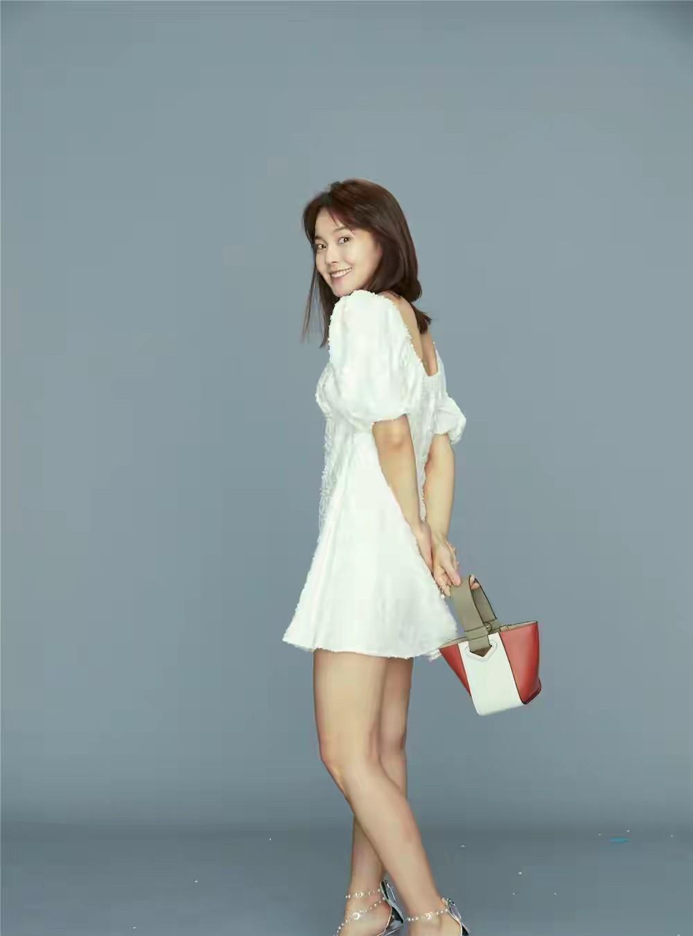 气质美女，张佳宁。
