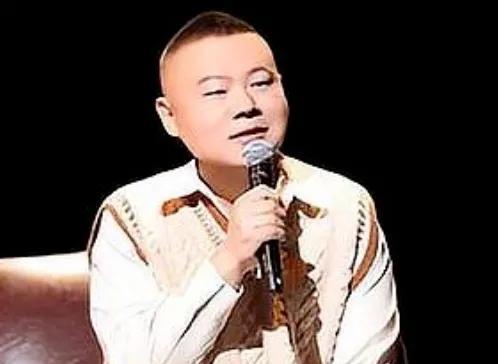 最近岳云鹏演唱会风波不断，郭德纲终于出面回应。面对部分网友觉得岳云鹏唱歌不专业，