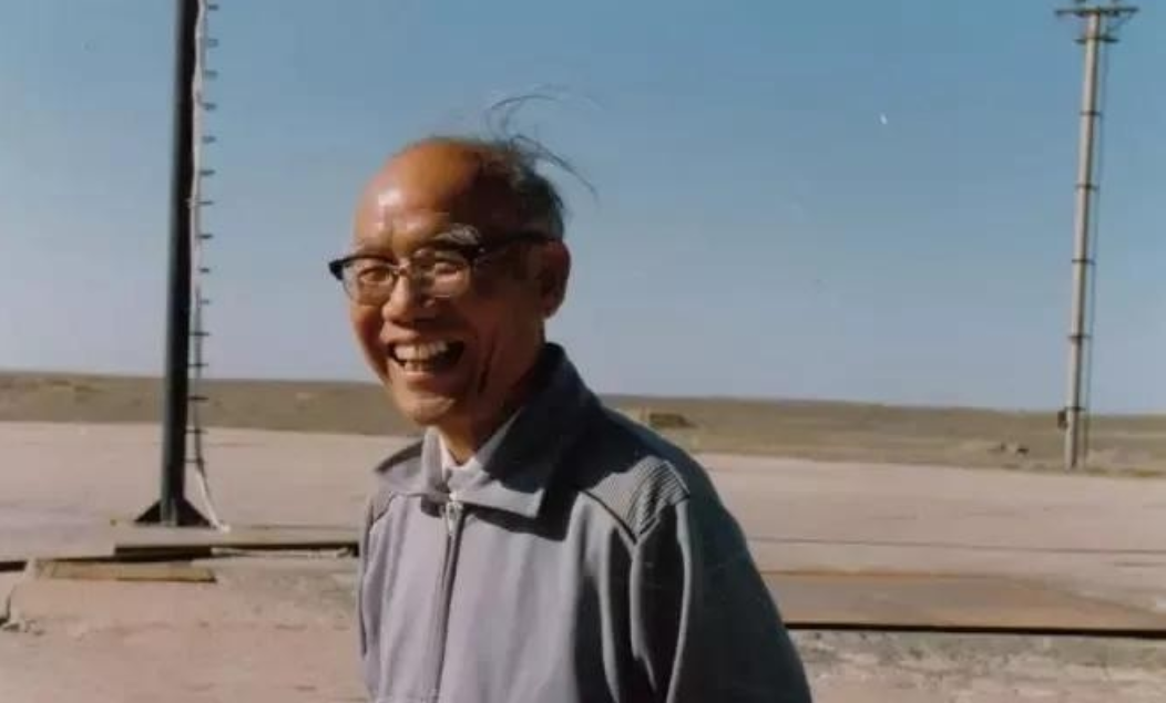 1986年，65岁的火箭专家杨南生娶了29岁的张严平。张严平的父母不同意，不料，
