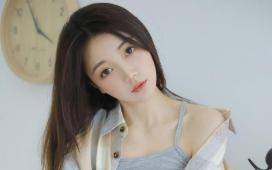 亲妈为退款扇我至失聪，冷漠害我被拐，我发达后人贩亲母一锅端