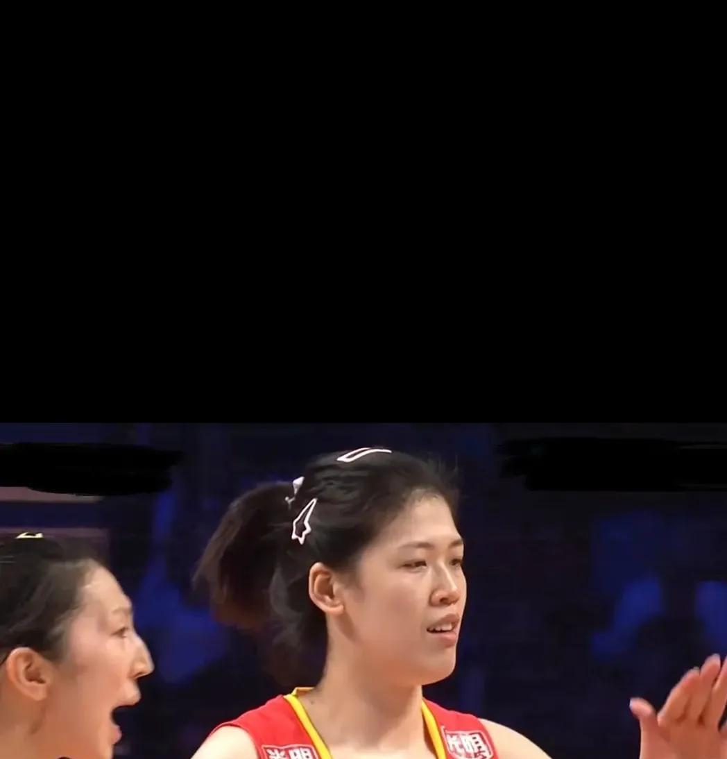 中国女排1-3输给了波兰队！暴露出来了3大问题，赵勇应该很想念一人。世界女排联赛