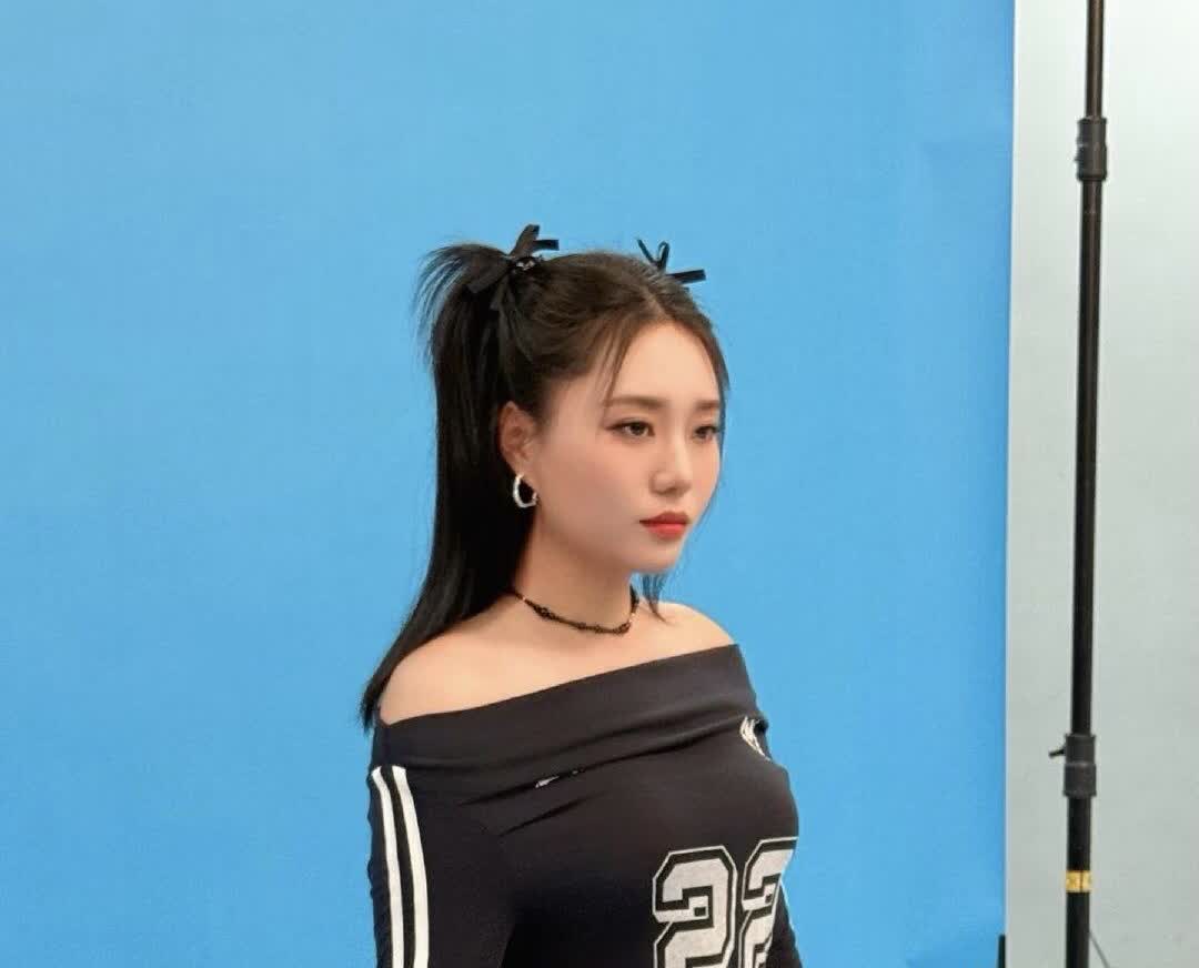 李雪琴你不要再瘦下去了，不要再美下去了，你这样，我真的快要不认识你了！

我