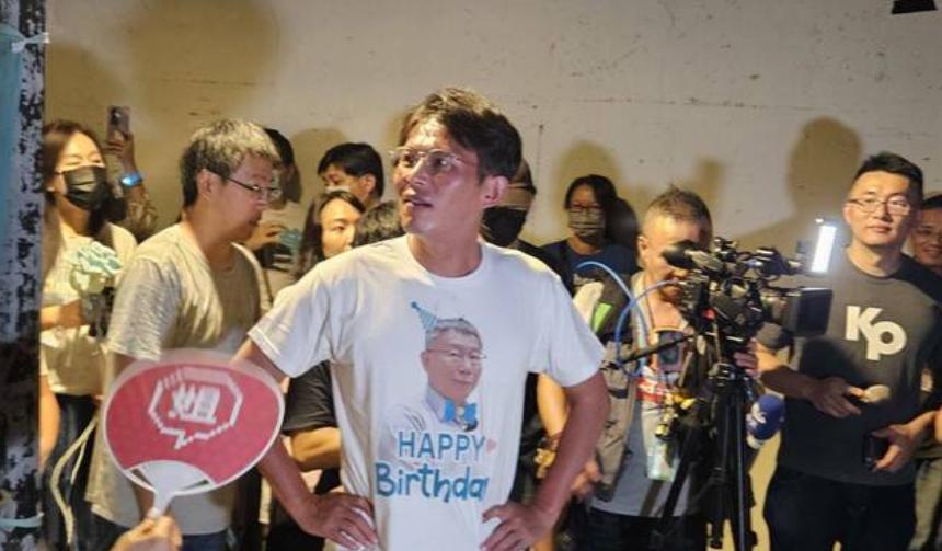 暗讽黄珊珊？黄国昌：柯文哲“相信错人”
民众党主席黄国昌今晚（6日）在台北看守所