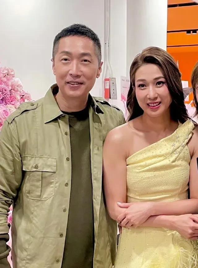 马浚伟两鬓斑白，已经老得快认不出了，在80后男神名单里也有他的一席之位的，而今他
