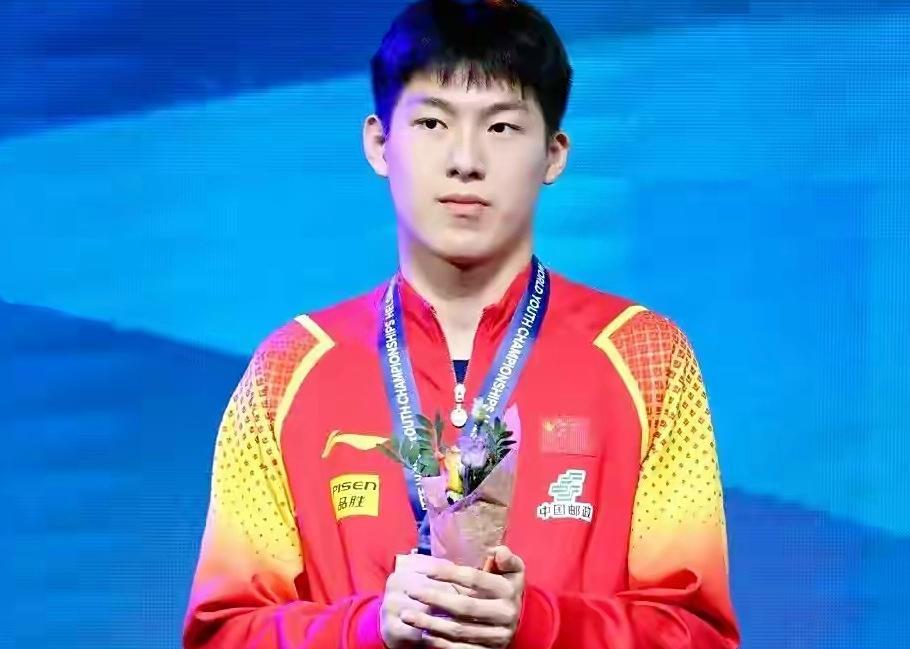 等了太久
国乒终于做出了一个令人瞩目的举动
派上了一位全新面孔，去征战国际赛场