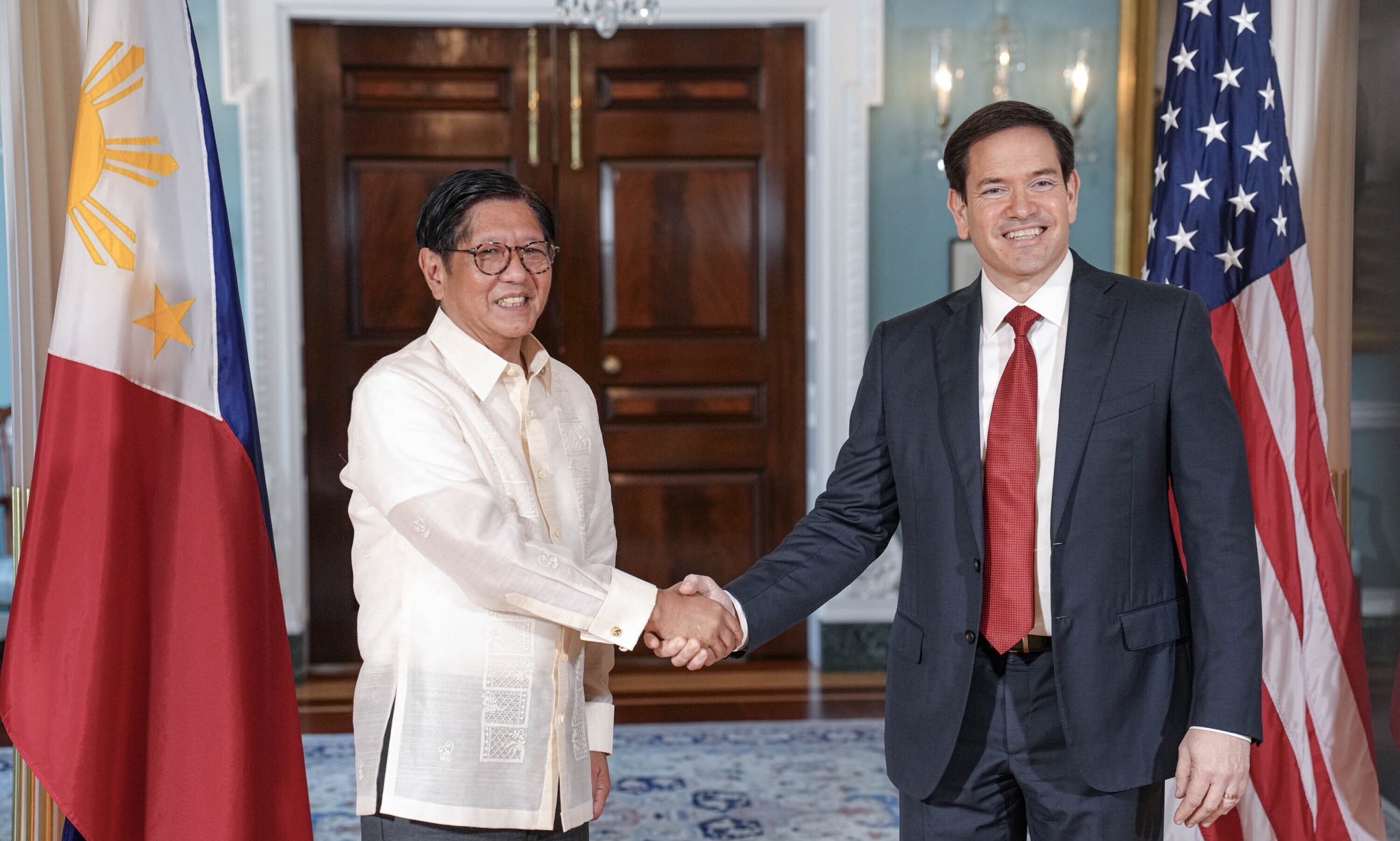 美国国务卿卢比奥今天（7月22日）发文说：“与菲律宾总统马科斯会面，讨论美国和菲