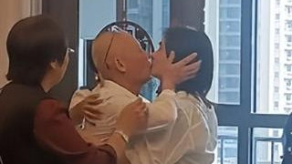 单亲妈妈寻亲成功后续，婆家身份曝光不简单，两个亲姐国外定居