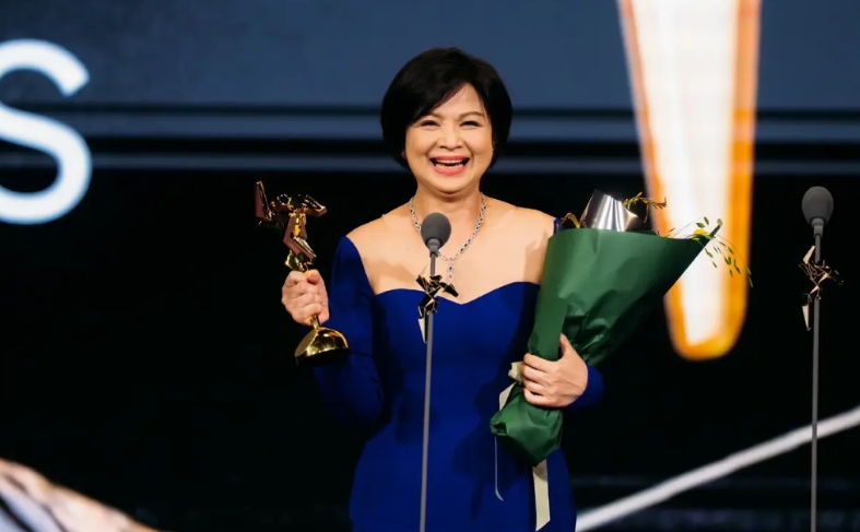 第18届亚洲电影大奖各奖项获奖者一览：
一、最佳导演：吉田大八（日本），1963