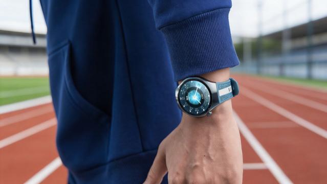 华为WATCH 十周年款上手：聊聊这款里程碑之作，年末送礼的首选