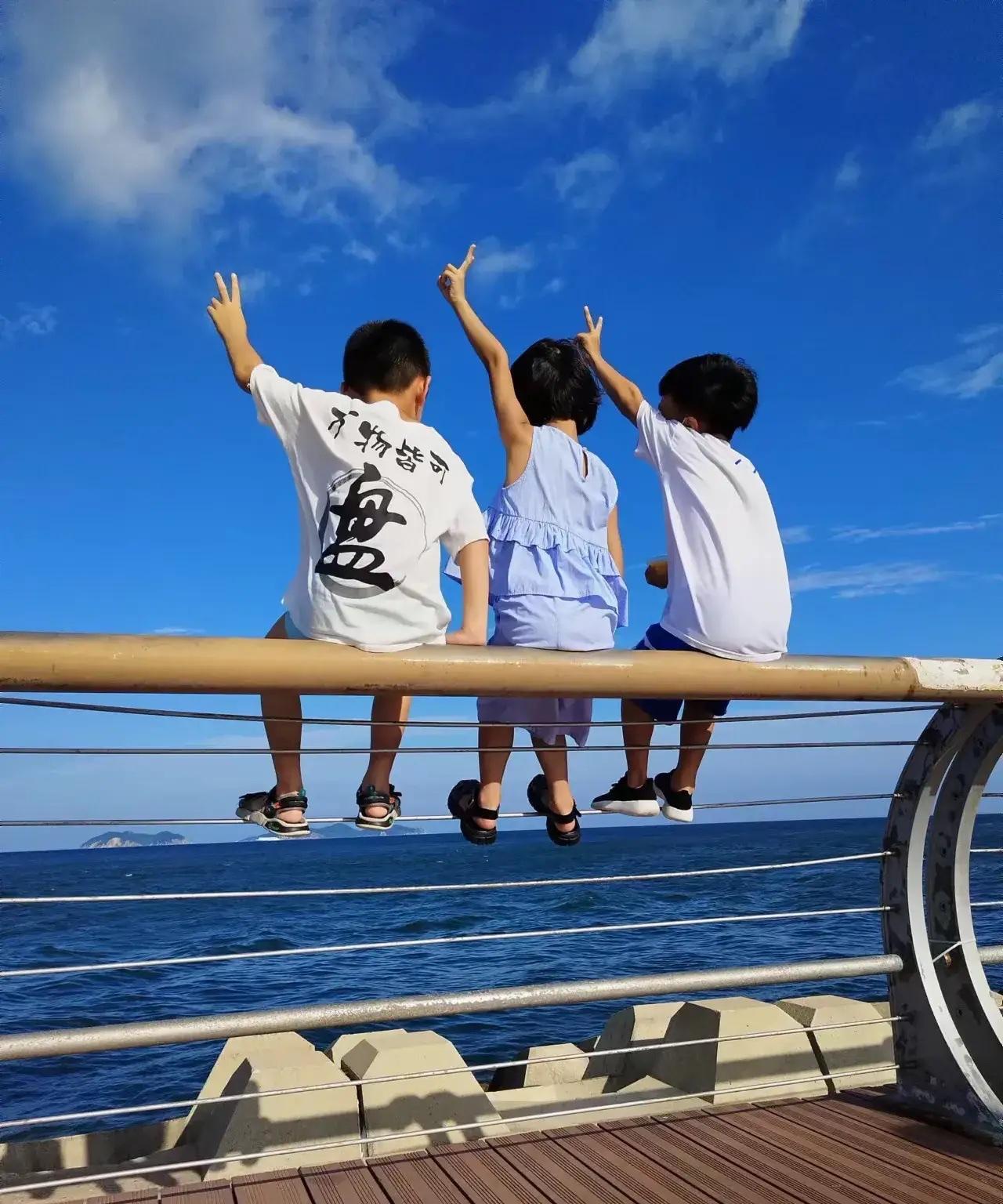 有时候我都觉得大连人确实是矫情了……
我一朋友是杭州人，今年夏天计划来大连玩的时