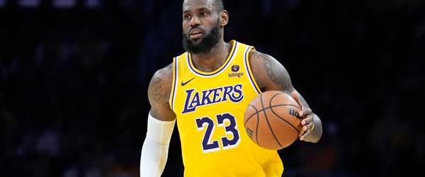 据《The Athletic》报道，尽管外界不断猜测勒布朗·詹姆斯的未来，但多位