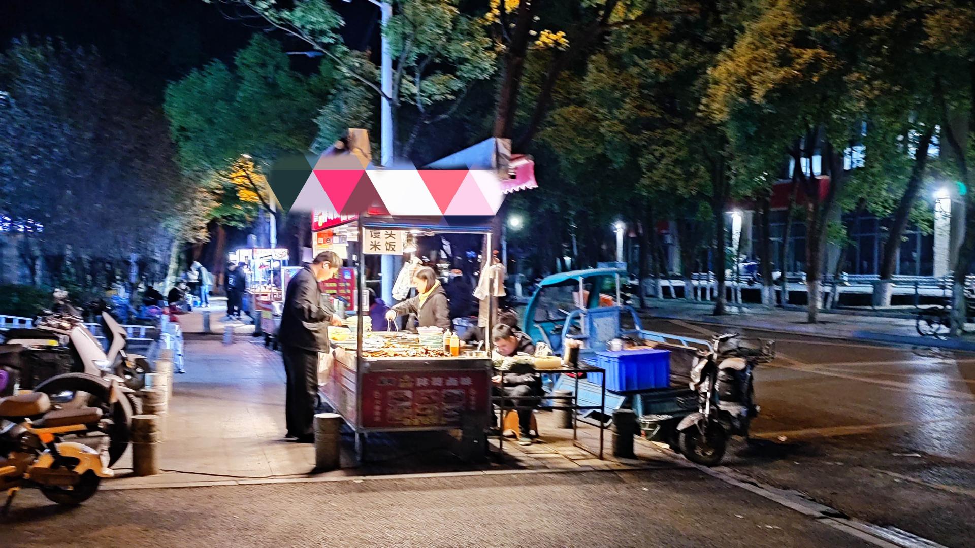 中年失业负债，我带娃在武汉摆地摊之25：摆摊遇上同行闹事怎么办？