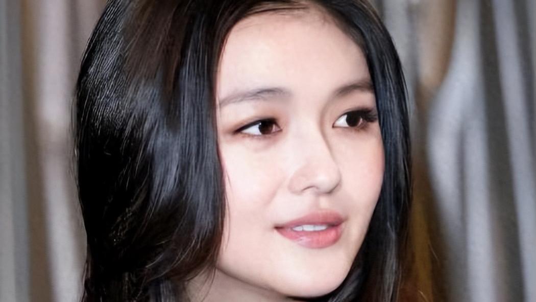 大S下葬后，S妈又发疯！她的“真面目”被葛斯齐无情揭穿！