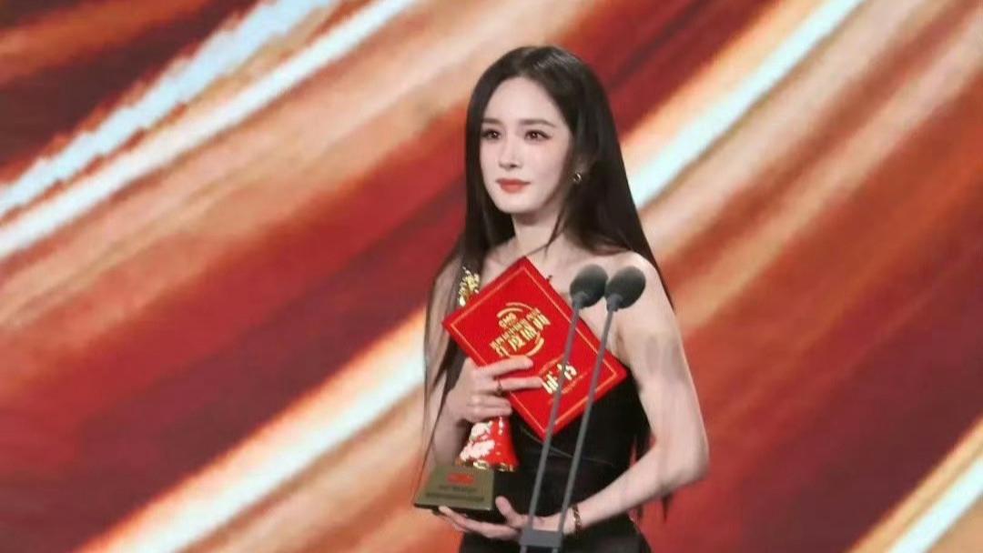 杨幂：从流量女王到实力派视后的华丽蜕变